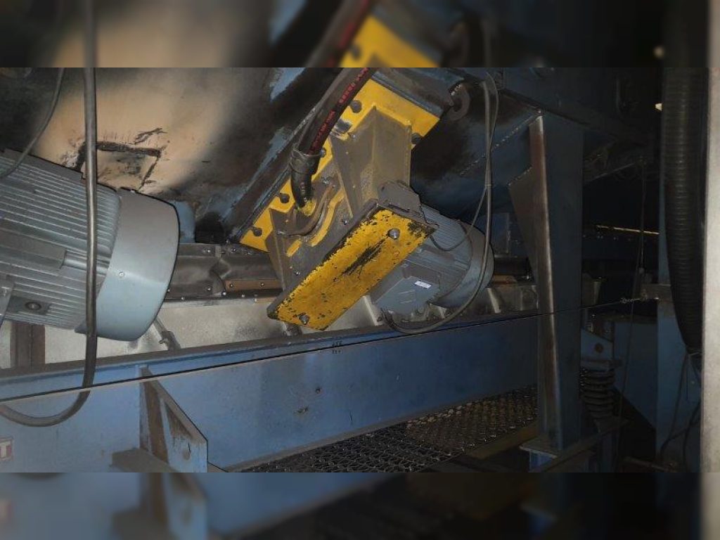 RUMP Tel Bantlı Kumlama Makinesi (Wire Belt Shot Blast Machine)